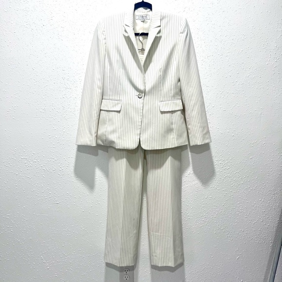 Tahari ASL Women's Striped Notched Collar One-Button Jacket  8 - Picture 2 of 9